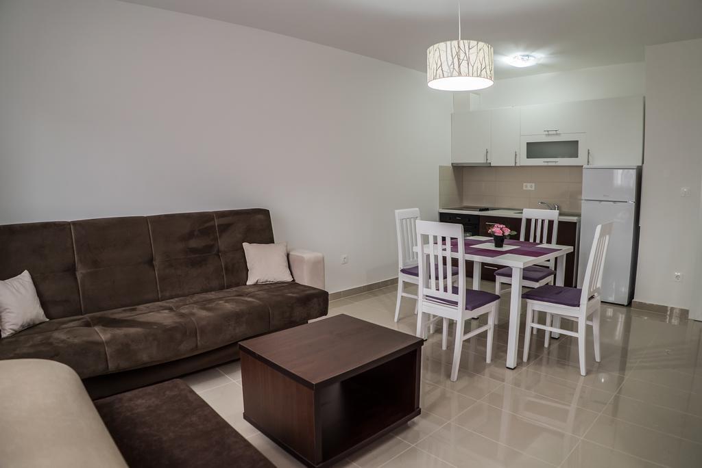 Apartments Malina Vir Exterior foto
